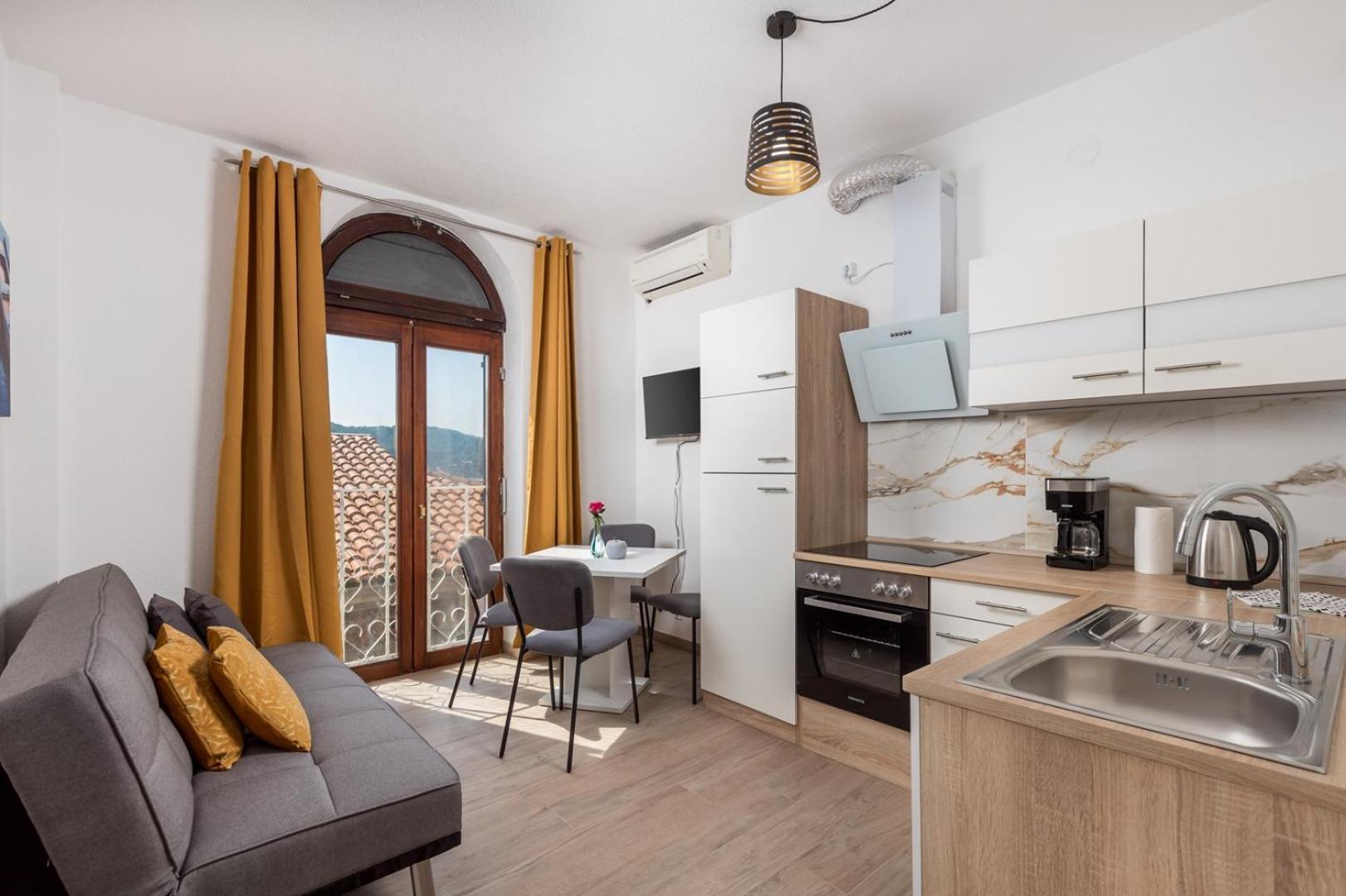 Apartments Jadranka Omisalj Bagian luar foto
