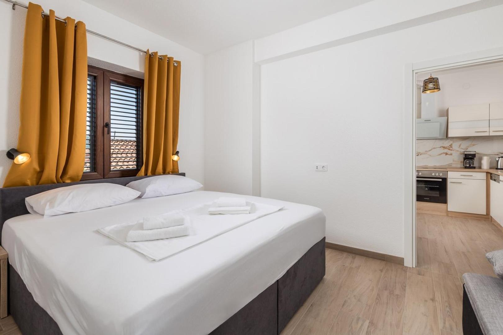 Apartments Jadranka Omisalj Bagian luar foto