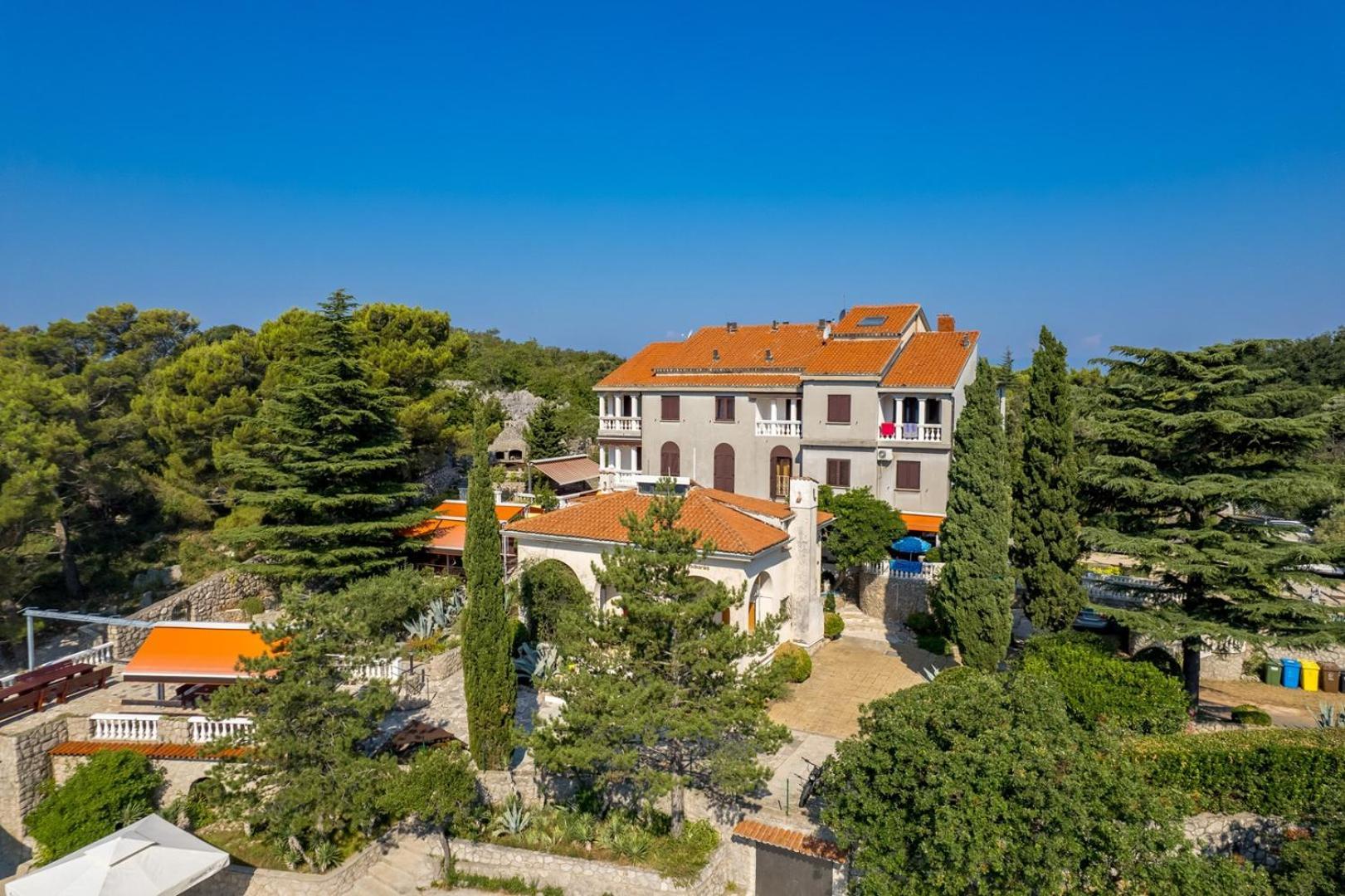 Apartments Jadranka Omisalj Bagian luar foto